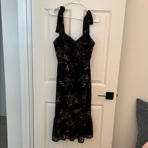 Commense Black Floral Midi Dress